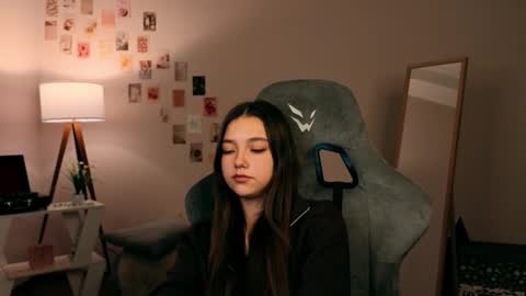 Snapshot of vexorin chatting on 11-27-25, 07:38 Rachel online show from 11-27-25, 07:38