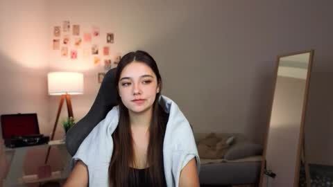 Snapshot of vexorin chatting on 12-15-25, 07:07 Rachel online show from 12-15-25, 07:07