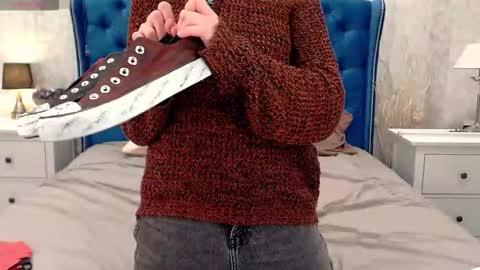 Via online show from 11-08-25, 03:12