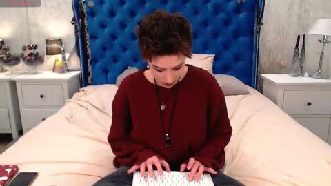 Snapshot of via_mayer chatting on 02-07-26, 09:13 Via online show from 02-07-26, 09:13