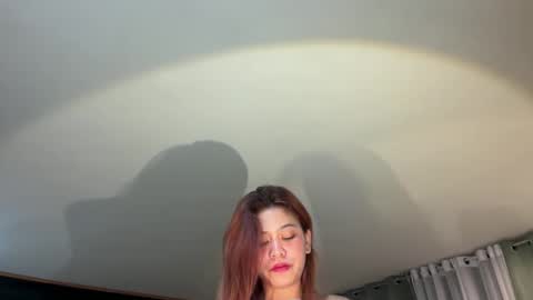 Snapshot of via_olala chatting on 10-23-25, 08:02 via_olala online show from 10-23-25, 08:02