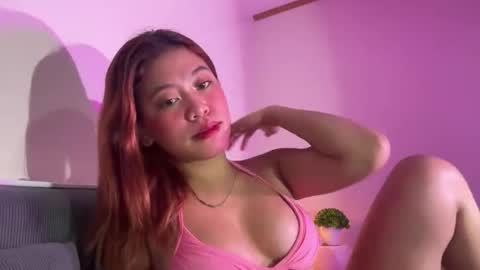 Snapshot of via_olala chatting on 11-09-25, 07:12 via_olala online show from 11-09-25, 07:12