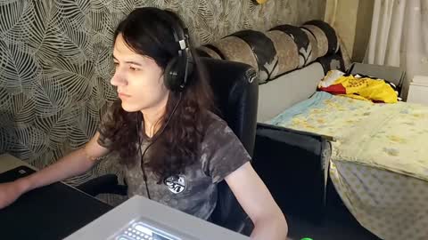 Snapshot of vialeras chatting on 01-05-25, 01:56 vialeras online show from 01-05-25, 01:56