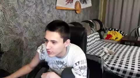 Snapshot of vialeras chatting on 02-10-25, 11:23 vialeras online show from 02-10-25, 11:23