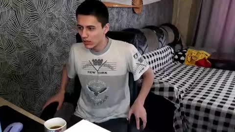 Snapshot of vialeras chatting on 02-14-25, 03:54 vialeras online show from 02-14-25, 03:54