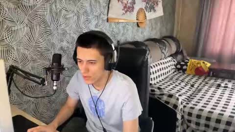 Snapshot of vialeras chatting on 02-14-25, 06:56 vialeras online show from 02-14-25, 06:56