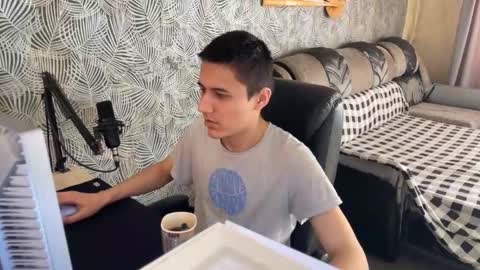 Snapshot of vialeras chatting on 02-23-25, 06:49 vialeras online show from 02-23-25, 06:49