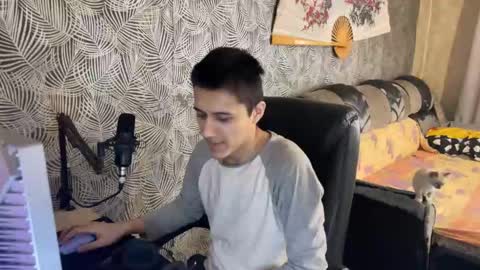 Snapshot of vialeras chatting on 02-27-25, 07:34 vialeras online show from 02-27-25, 07:34