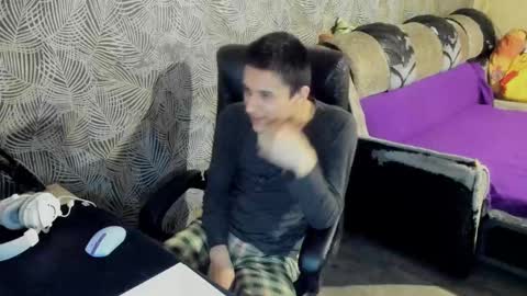 Snapshot of vialeras chatting on 03-08-25, 01:03 vialeras online show from 03-08-25, 01:03