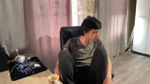 Snapshot of vialeras chatting on 09-19-25, 04:14 vialeras online show from 09-19-25, 04:14