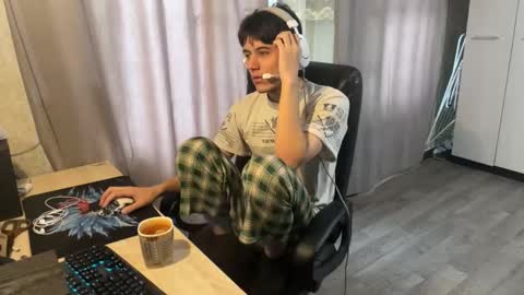 Snapshot of vialeras chatting on 10-10-25, 05:17 vialeras online show from 10-10-25, 05:17