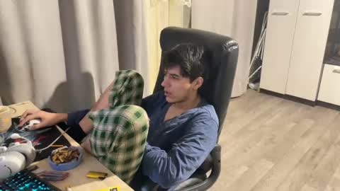 Snapshot of vialeras chatting on 11-10-25, 05:34 vialeras online show from 11-10-25, 05:34