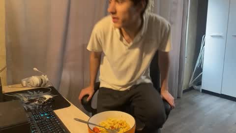 Snapshot of vialeras chatting on 11-25-25, 06:46 vialeras online show from 11-25-25, 06:46