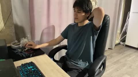 Snapshot of vialeras chatting on 11-30-25, 07:12 vialeras online show from 11-30-25, 07:12