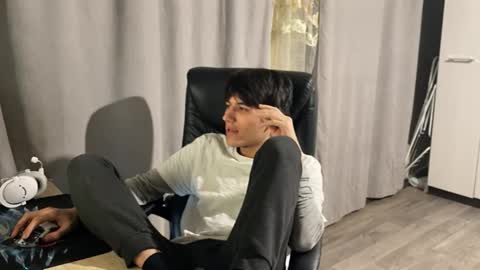 Snapshot of vialeras chatting on 12-04-25, 10:46 vialeras online show from 12-04-25, 10:46