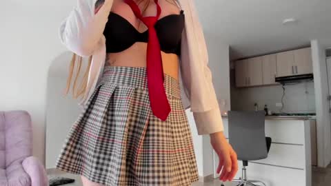 Vianca Cruz online show from 12-06-24, 03:22