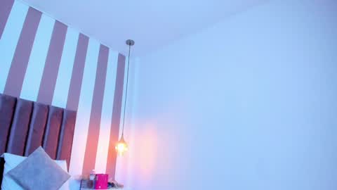 Snapshot of viannca__ chatting on 10-07-25, 01:19 Ariana  online show from 10-07-25, 01:19