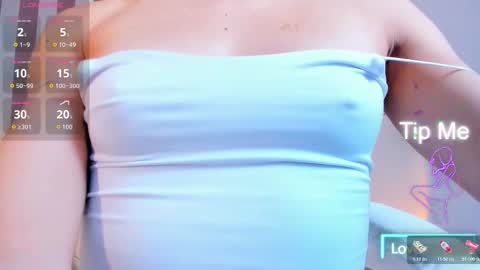 Snapshot of viannca__ chatting on 10-21-25, 01:23 Ariana  online show from 10-21-25, 01:23
