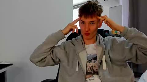 Snapshot of vibemygirl chatting on 03-11-25, 06:43 vibemygirl online show from 03-11-25, 06:43