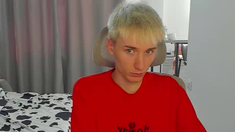 Snapshot of vibemygirl chatting on 09-30-25, 06:18 vibemygirl online show from 09-30-25, 06:18