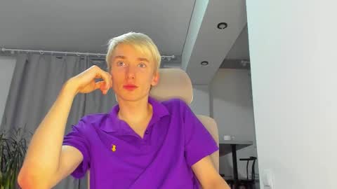 Snapshot of vibemygirl chatting on 11-10-25, 05:01 vibemygirl online show from 11-10-25, 05:01