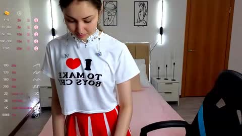 Snapshot of vibetwinkle chatting on 05-25-26, 07:47 vibetwinkle online show from 05-25-26, 07:47
