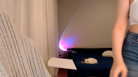 Amelia online show from 10-03-25, 05:32