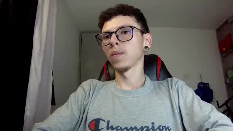 Snapshot of vicent_brais chatting on 12-03-24, 02:03 Vicent Brais online show from 12-03-24, 02:03