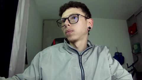 Snapshot of vicent_brais chatting on 12-03-24, 05:09 Vicent Brais online show from 12-03-24, 05:09