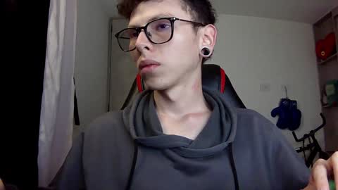 Snapshot of vicent_brais chatting on 12-10-24, 04:45 Vicent Brais online show from 12-10-24, 04:45