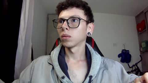 Snapshot of vicent_brais chatting on 12-12-24, 10:13 Vicent Brais online show from 12-12-24, 10:13