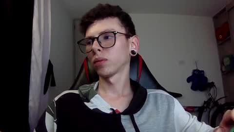 Snapshot of vicent_brais chatting on 12-13-24, 05:38 Vicent Brais online show from 12-13-24, 05:38