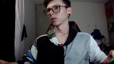 Snapshot of vicent_brais chatting on 12-13-24, 08:41 Vicent Brais online show from 12-13-24, 08:41