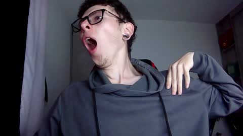 Snapshot of vicent_brais chatting on 12-18-24, 02:42 Vicent Brais online show from 12-18-24, 02:42