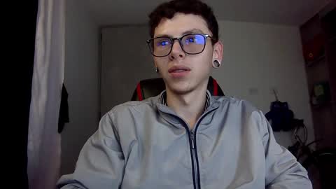 Snapshot of vicent_brais chatting on 12-19-24, 08:23 Vicent Brais online show from 12-19-24, 08:23