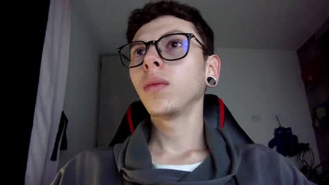 Snapshot of vicent_brais chatting on 12-20-24, 06:08 Vicent Brais online show from 12-20-24, 06:08