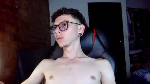 Snapshot of vicent_brais chatting on 01-22-25, 01:10 Vicent Brais online show from 01-22-25, 01:10