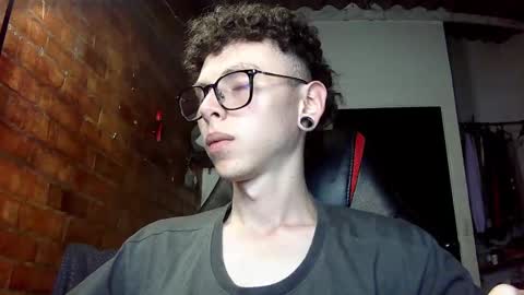 Snapshot of vicent_brais chatting on 02-16-25, 11:59 Vicent Brais online show from 02-16-25, 11:59