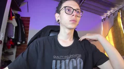 Snapshot of vicent_brais chatting on 02-19-26, 06:15 Vicent Brais online show from 02-19-26, 06:15