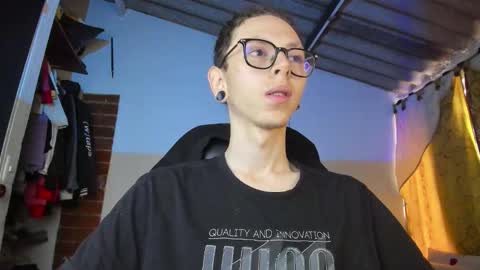 Snapshot of vicent_brais chatting on 02-20-26, 03:01 Vicent Brais online show from 02-20-26, 03:01