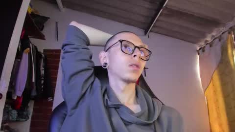 Snapshot of vicent_brais chatting on 03-10-26, 03:50 Vicent Brais online show from 03-10-26, 03:50