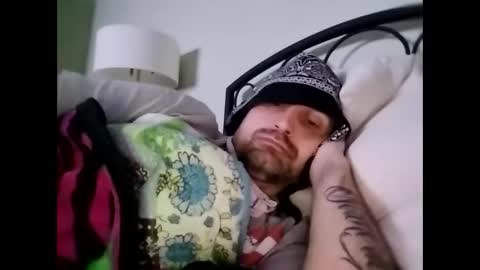 Snapshot of viciouzz1 chatting on 11-28-25, 05:43 viciouzz1 online show from 11-28-25, 05:43