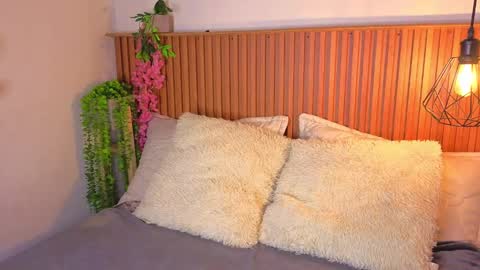 Snapshot of vicky_bass chatting on 09-21-25, 07:48 VICTORIA online show from 09-21-25, 07:48