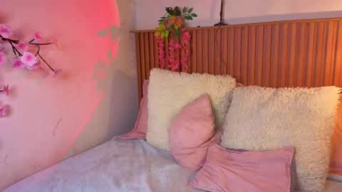 Snapshot of vicky_bass chatting on 09-30-25, 08:36 VICTORIA online show from 09-30-25, 08:36