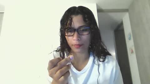 Vicky  online show from 04-21-26, 01:42