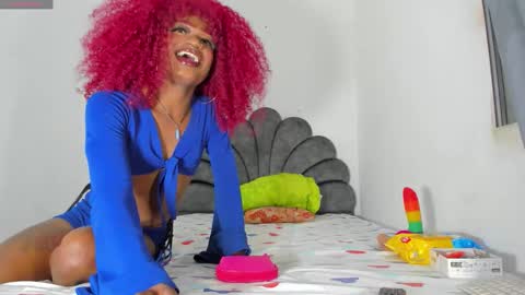 Snapshot of vicky_hotteei chatting on 11-27-25, 03:30 vicky manuela online show from 11-27-25, 03:30