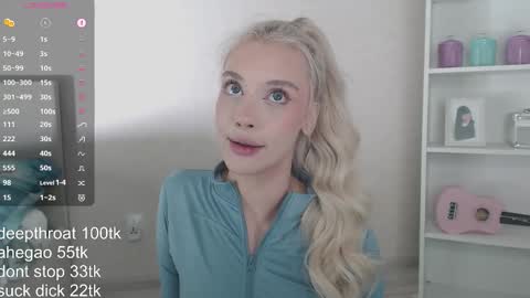 Snapshot of vickyfuckingdoll chatting on 10-18-25, 10:43 vickyfuckingdoll online show from 10-18-25, 10:43