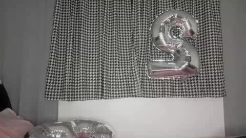 vickyhm22 online show from 10-27-25, 08:29