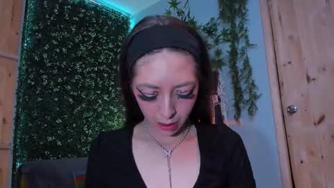 Victoria   online show from 03-13-26, 05:19