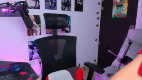 Snapshot of vickysth1 chatting on 09-29-25, 10:36 VICTORIA 3 online show from 09-29-25, 10:36